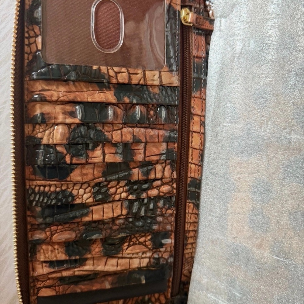 Brahmin Skyler GOLDEN LYNX Wallet Wristlet Clutch Passport Leopard NWT - Picture 3 of 11